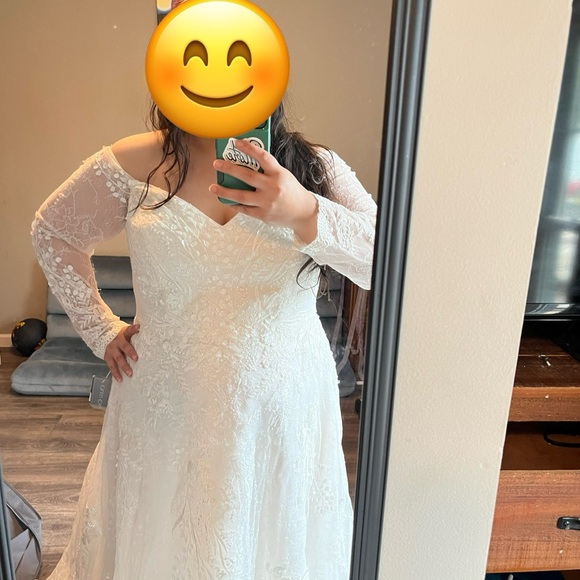 Wedding dress size 22 - Picture 5 of 6